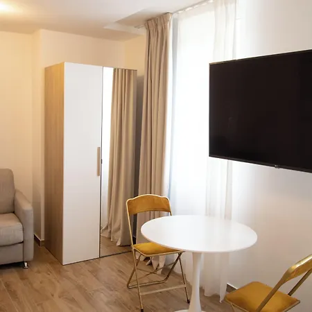 Hotel Les Rebelles Paris